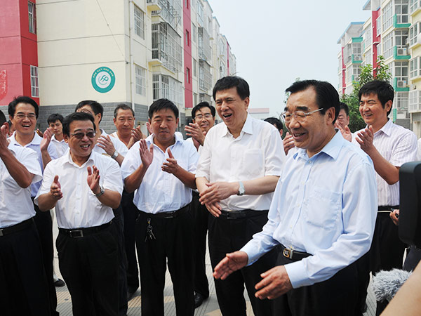 全国政协副主席张庆黎（原河北省委书记）到云顶国际·(中国)唯一官方网站
视察